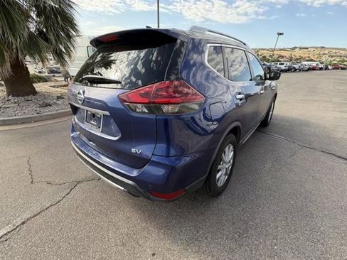 Used 2019 Nissan Rogue SV FWD image 5