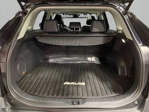 Used 2022 Toyota RAV4 Limited AWD/4WD image 25