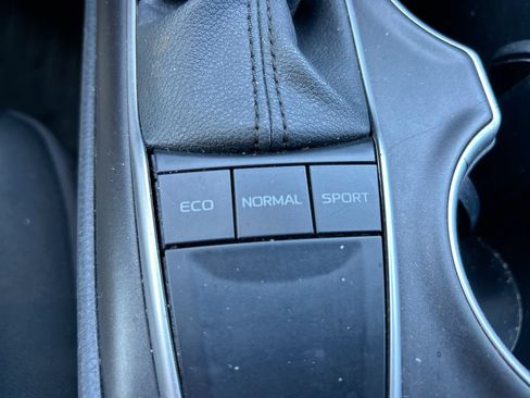 Used 2023 Toyota Camry LE FWD image 31