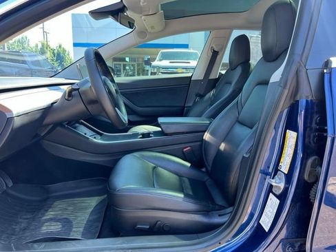 Used 2020 Tesla Model 3 Long Range AWD/4WD image 18