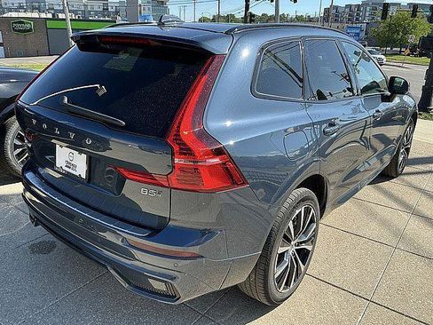 Used 2024 Volvo XC60 B5 Plus w/ Protection Package Premier AWD/4WD image 6