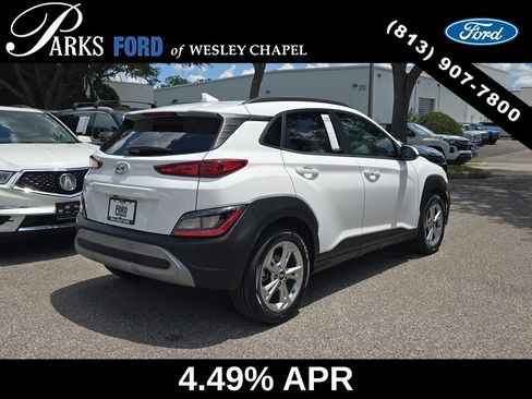 Used 2022 Hyundai Kona SEL w/ Cargo Package FWD image 4