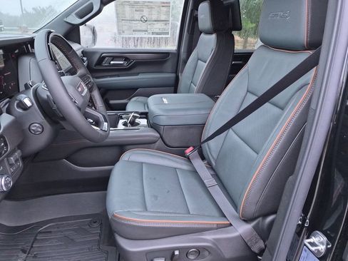 New 2026 GMC Yukon XL AT4 AWD/4WD image 21
