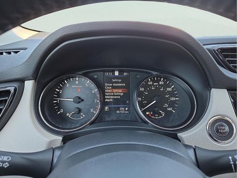 Used 2021 Nissan Rogue Sport SL w/ Premium Package image 23