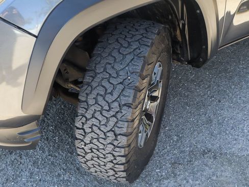 Used 2016 Toyota Tacoma TRD Off-Road w/ Towing Package RWD image 42