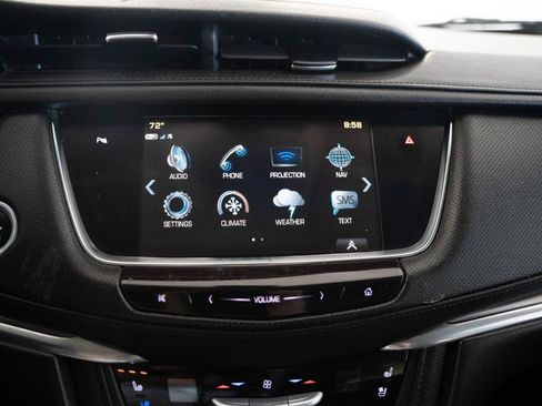 Used 2018 Cadillac XT5 Premium Luxury FWD image 16