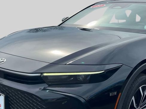 Certified 2023 Toyota Crown XLE image 11