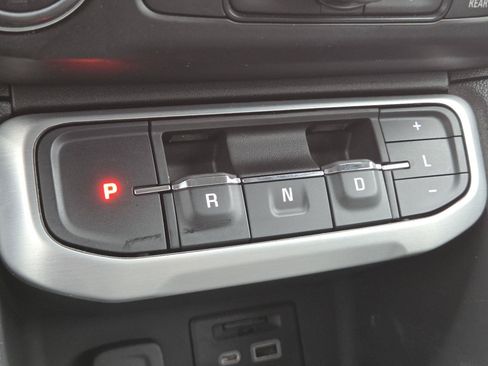 Used 2023 GMC Acadia SLE w/ Driver Convenience Package AWD/4WD image 26