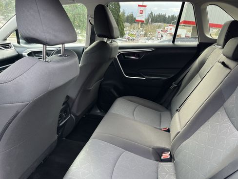 Certified 2025 Toyota RAV4 XLE AWD/4WD image 15
