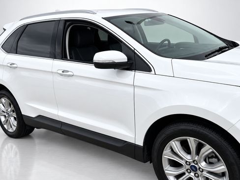 Used 2021 Ford Edge Titanium FWD image 23