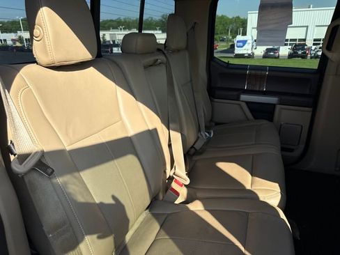 Used 2019 Ford F150 Lariat w/ Equipment Group 502A Luxury AWD/4WD image 14