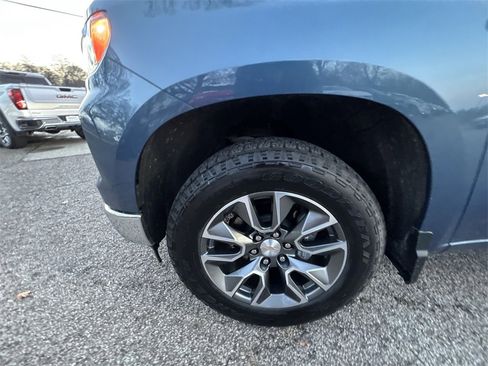 Used 2024 Chevrolet Silverado 1500 LT image 10