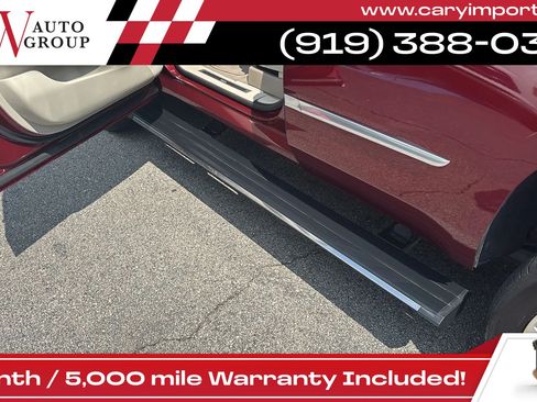 Used 2018 Cadillac Escalade Premium Luxury AWD/4WD image 33
