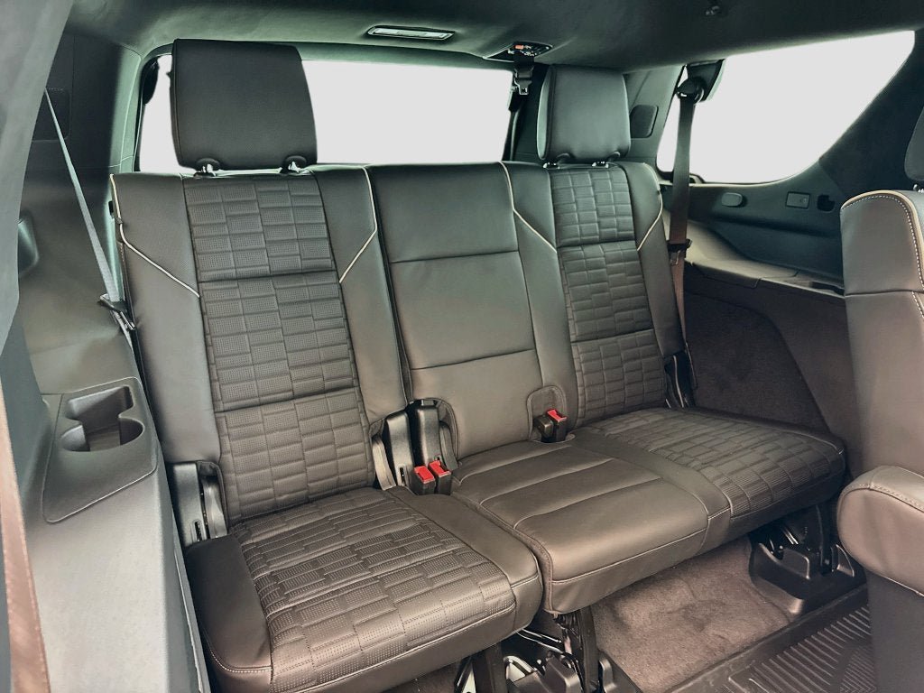 New 2026 Cadillac Escalade V w/ LPO, ONYX Package AWD/4WD image 17