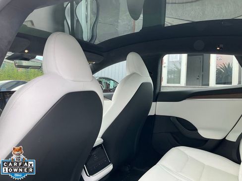 Used 2022 Tesla Model S AWD/4WD image 36