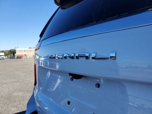 New 2026 GMC Yukon Denali w/ Sun & Power Step Package image 9