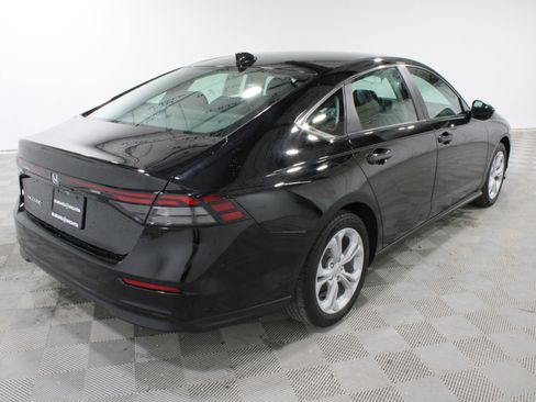 Used 2023 Honda Accord LX image 27