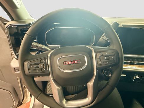 New 2026 GMC Sierra 1500 SLE w/ Preferred Package image 11