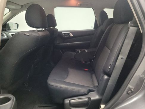 Used 2019 Nissan Pathfinder SV FWD image 18