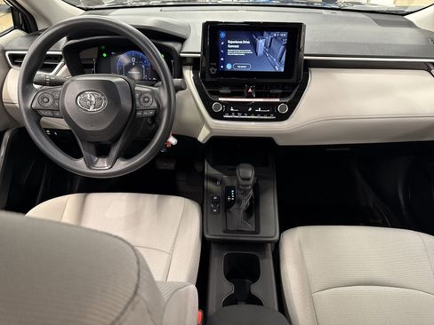 Used 2026 Toyota Corolla Cross L FWD image 24