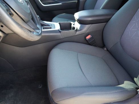 Used 2023 Toyota RAV4 XLE image 9