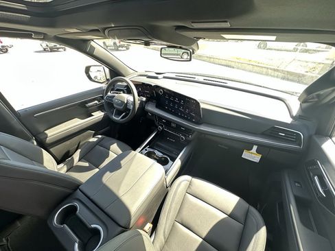 New 2026 Chevrolet Suburban Z71 w/ Comfort Package image 11