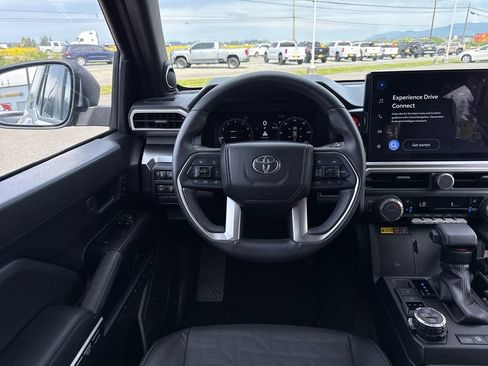 Used 2025 Toyota 4Runner TRD Off-Road Premium AWD/4WD image 24