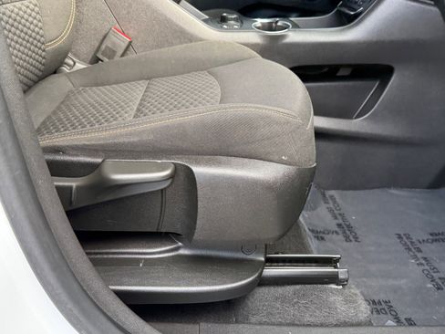 Used 2021 GMC Terrain SLE w/ Driver Convenience Package image 12