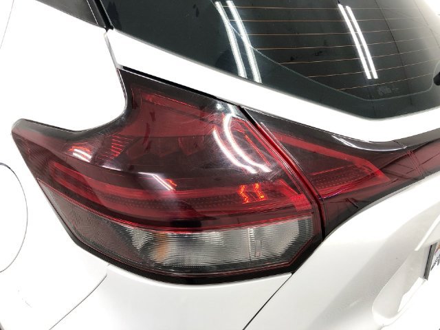 Used 2021 Nissan Kicks SV FWD image 34