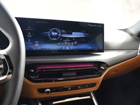Used 2025 BMW 330i xDrive Sedan image 32