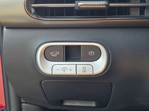 Certified 2023 Genesis GV60 Advanced AWD/4WD image 34