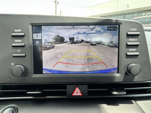 Certified 2025 Hyundai Elantra Sport FWD image 15