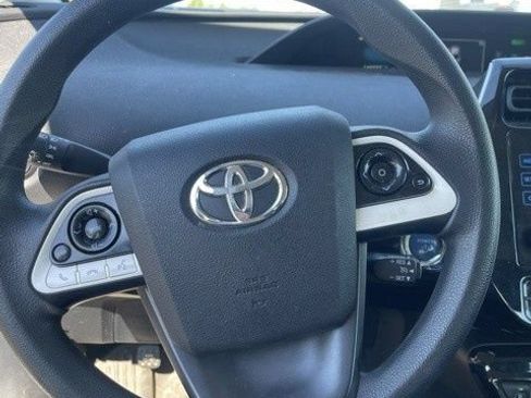 Used 2016 Toyota Prius Two FWD image 10