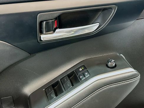 Used 2023 Toyota Highlander XLE FWD image 15