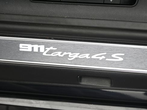 Certified 2024 Porsche 911 Targa 4S AWD/4WD image 28