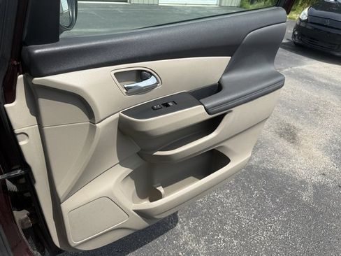 Used 2014 Honda Odyssey LX image 38