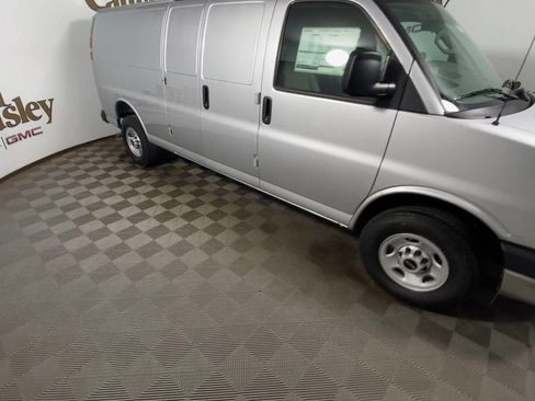 New 2026 GMC Savana 2500 Extended RWD image 2