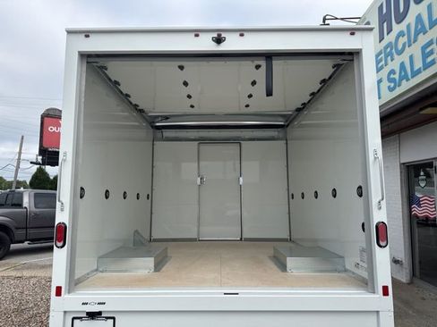 New 2024 Chevrolet Express 3500 Work Van w/ Power Convenience Package image 21