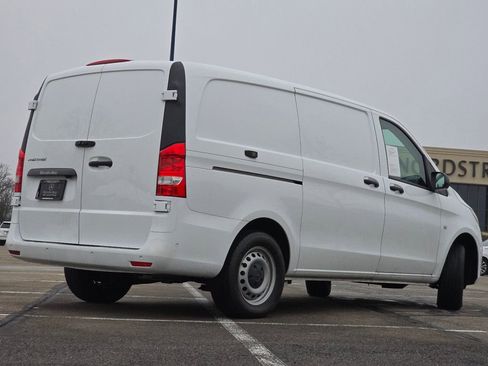 Used 2023 Mercedes-Benz Metris image 13