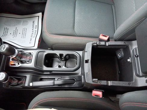 Used 2021 Jeep Wrangler Unlimited Rubicon image 18