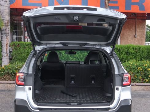 Used 2022 Subaru Outback Limited image 8