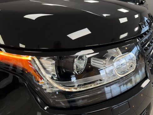 Used 2017 Land Rover Range Rover Supercharged image 31