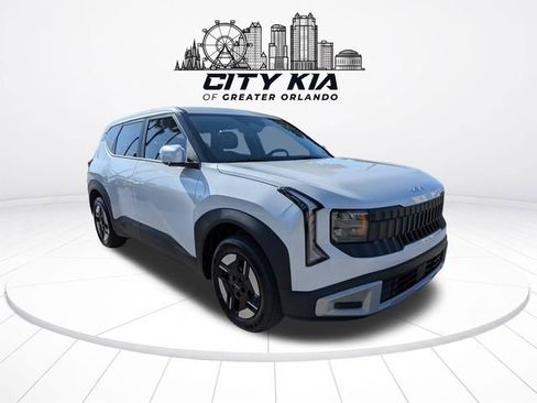 New 2027 Kia Seltos LX FWD image 8