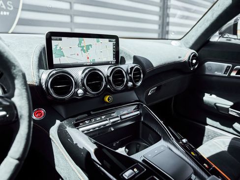 Used 2021 Mercedes-Benz AMG GT Black Series w/ Keyless-Go Package image 66