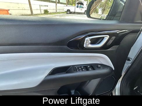 Certified 2022 Jeep Compass Limited w/ Elite Group image 15