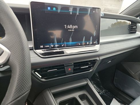 New 2026 Volkswagen Tiguan SE R-Line image 11