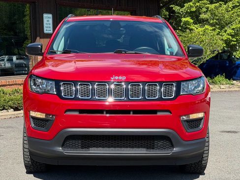 Used 2018 Jeep Compass Sport AWD/4WD image 2