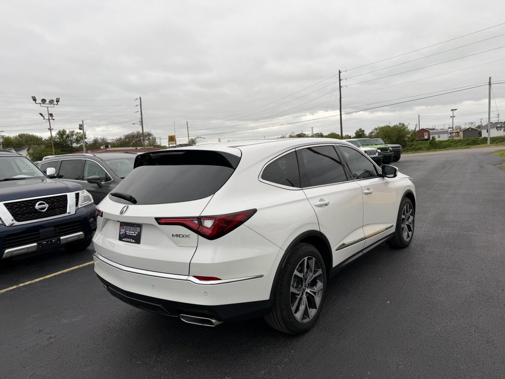 Used 2024 Acura MDX w/ Technology Package FWD image 3