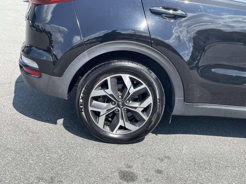 Certified 2022 Kia Sportage EX w/ EX Technology Package FWD image 7