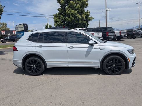 Used 2019 Volkswagen Tiguan SEL Premium R-Line AWD/4WD image 2